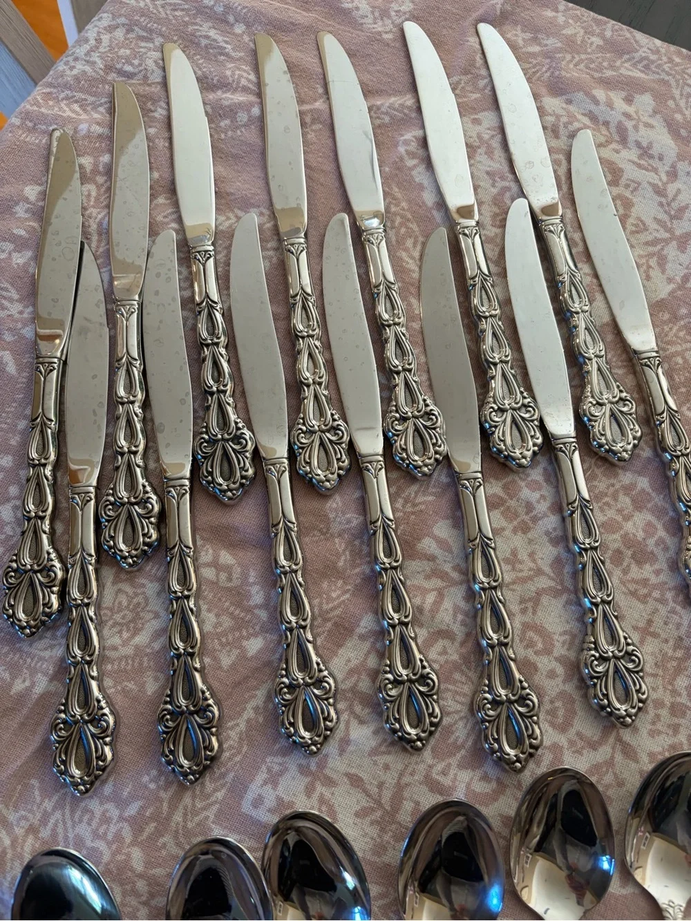 Oneida Community Chandelier Pattern Stainless Vintage Flatware Set